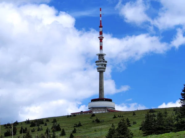 Vista Del Transmisor Con Hotel Restaurante Vista Cima Montaña Senderismo — Foto de Stock