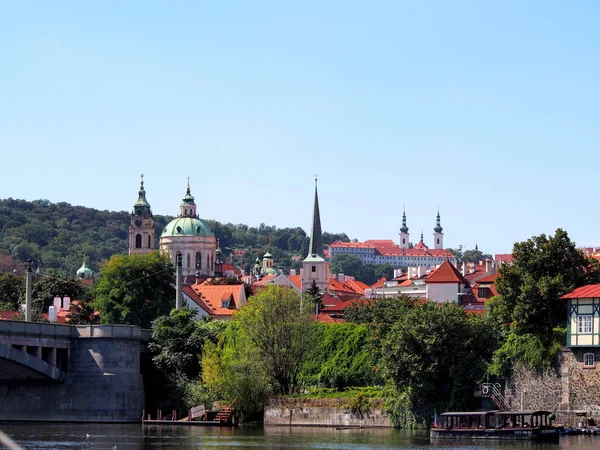 Blick Auf Prag Vom Dampferdeck Historisches Stadtzentrum Moldaupanorama Sonniger Sommertag — Stockfoto