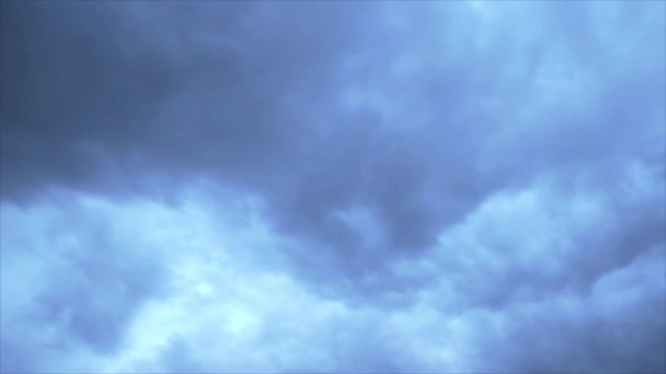 Zbliżenie chmur na niebie — Wideo stockowe