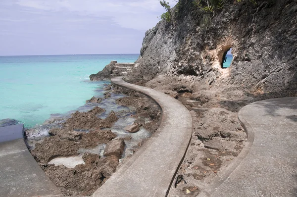 Tengerparti sziklák a víz, Boracay island — Stock Fotó