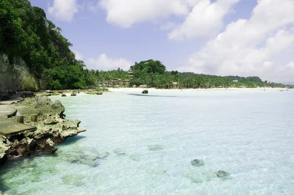 Playa con rocas en el agua, Isla Boracay —  Fotos de Stock