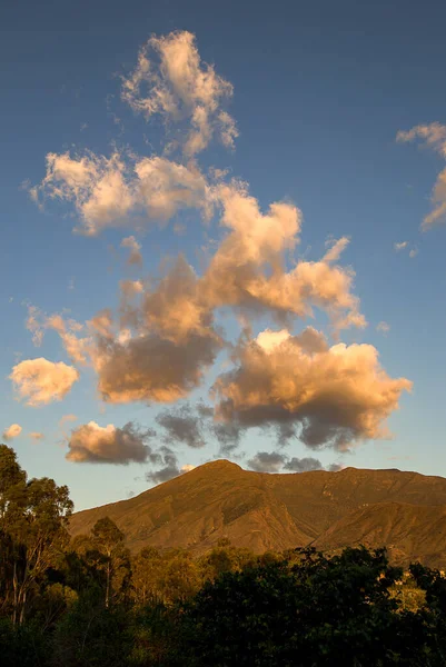 Múltiple Exposición Las Coloridas Nubes Sobre Montaña Iguaque Cerca Del — Foto de Stock