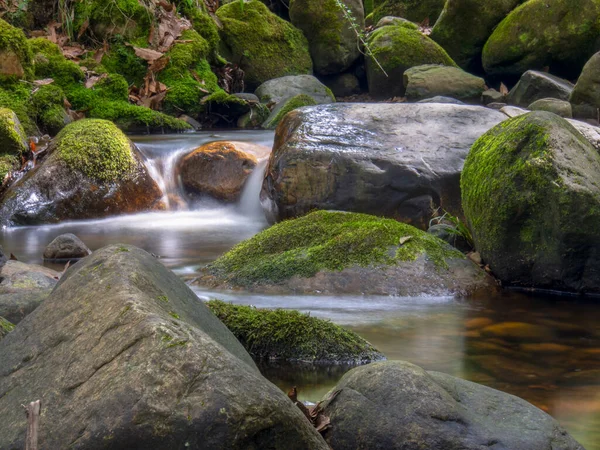 Exposición Múltiple Barranco Rocoso Ubicado Las Tierras Altas Cerca Del —  Fotos de Stock