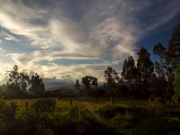 Formación Nubes Mixtas Sobre Meseta Andina Las Montañas Centrales Colombia —  Fotos de Stock