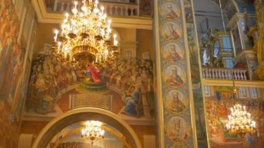 Freskler Ortodoks Kilisesi Babalar Parlayan Lambalar Dormition Katedrali İç Kiev-Pechersk Lavra İnsanlar Din Adamları Giyim Erkekler Halos Kalabalık ile