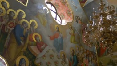 Frescoe Mary Katedrali Kiev-Pechersk Lavra Erkekler Halos Mary ile Bir Yatak Angels Kılıç ile Yatan Bir Tavan İç üzerinde