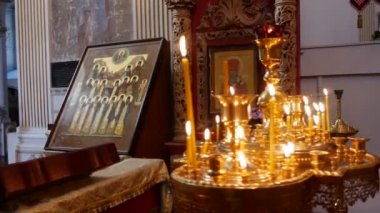 Mgar Kurtarıcı-Transfiguration Manastırı'nda Mumlar Katedrali Poltava Bölgesi Ukrayna'da Bir Aziz Altın Dekor Erkek Manastırı Mary Simgeleri Simge Günü