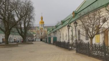 Dormition Katedrali'nde İnsanlar Kare Kutsal Dormition Kiev-Pechersk Lavra Görüntüler Bir Ortodoks Kiliseleri Ukrayna Duvar Mimarisi Boyalı tarafından Yürüyüş