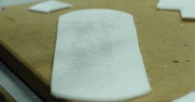 Uçak İçin Detay, Tutkal kaplı, Closeup, Çocuk Elleri, Çocuk Avia Modelleme Laboratuvarı