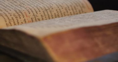 El Dokunur Eski Kitap Paterik Kiev-Pecherska Lavra Eski-Slav Tarzı Gravürler Yazma Resimleri Kitap Sayfaları Dönüm Rahiplerin Yaşam Episodes