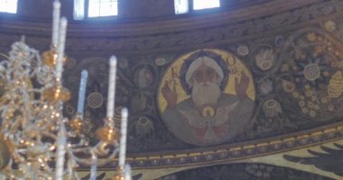 Ortodoks Azizler Anthony Kilisesi ve Theodosius Tapınağın İç Panorama Duvar Panorama Boyama Mumlar Hizmet Ortodoks Kilisesi