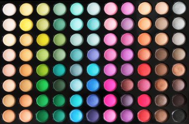 Renkli göz gölgelerinin paleti