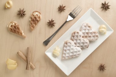 Kalp waffle limon lezzet, pudra şekeri dikdörtgen p hizmet