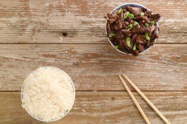 Çin yemeği soya sosu sığır yıldız anason ile pişmiş