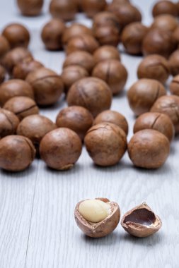 Macadamia Beyaz ahşap tablo