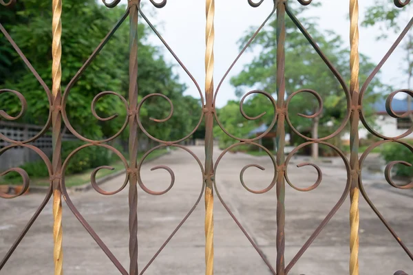 Curved steel made from fence — Stock Photo, Image