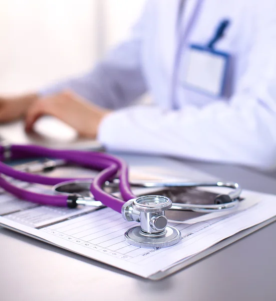 Portrait of happy medical doctor woman in office — Stock Photo, Image