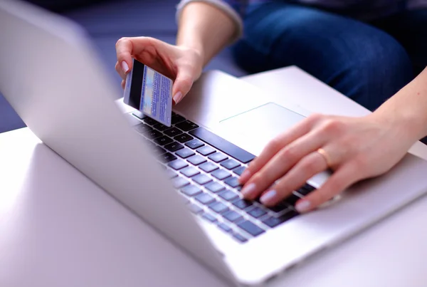 Businessman working at a computer hands closeup — Stock Photo, Image