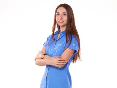 genç kız üzerinde beyaz bir arka plan ayakta