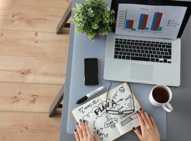 Tasarımcılar tablo notları ve araçları, yukarıda