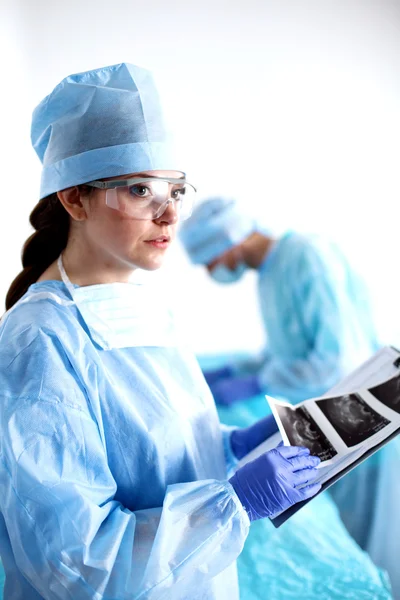 Team surgeon at work in operating room — Stock Photo, Image