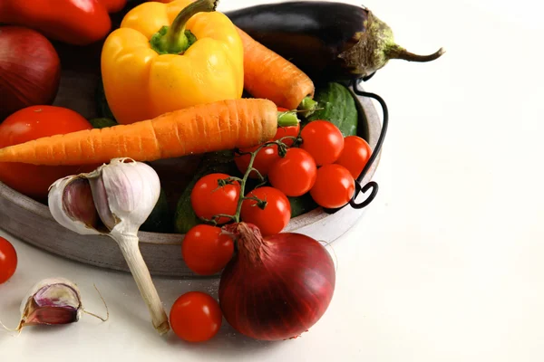 Sbírka ovoce a zeleniny izolované na bílém pozadí — Stock fotografie