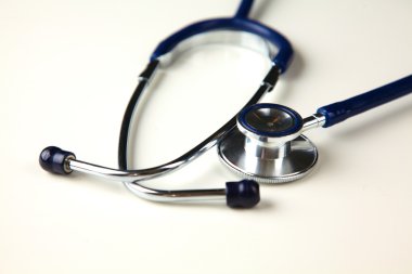 yalıtılmış zemin üzerine antika kitap yığını