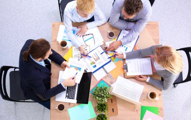 iş toplantısı, Masa üstü görünümü