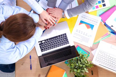 iş toplantısı, Masa üstü görünümü