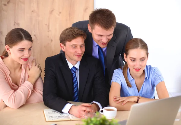 Zakelijke bijeenkomst - manager werk met zijn collega's bespreken — Stockfoto