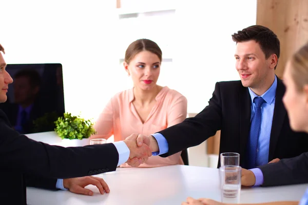 Business meeting -  manager discussing work with his colleagues — Stock Photo, Image