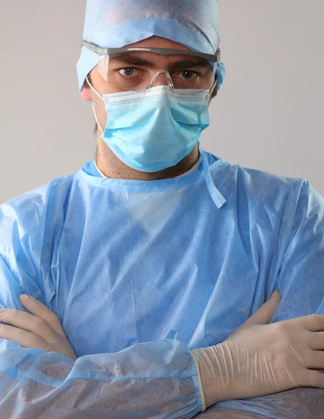 Chirurgien en uniforme gros plan prêt à intervenir — Photo
