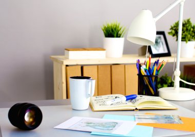 Tasarımcılar tablo ile kamera ve araçları, Kupası