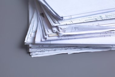 dosya yığını, beyaz arka plan ile dosya klasörü