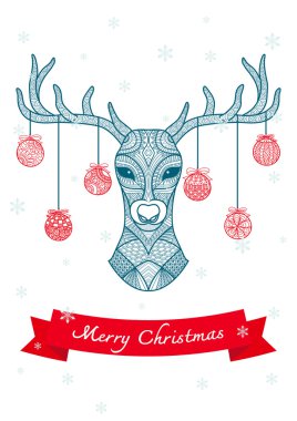 Geyik kafası Noel topları ile el çekilmiş