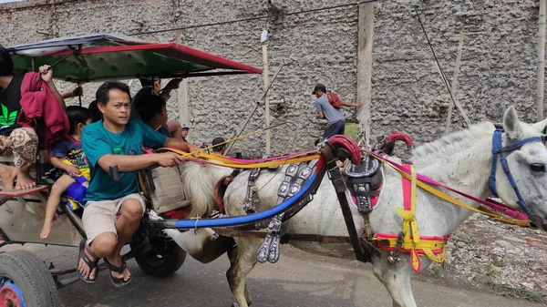 Cikancung Westjava Indonesien Juni 2021 Foto Eines Kutschers Auf Einem — Stockfoto
