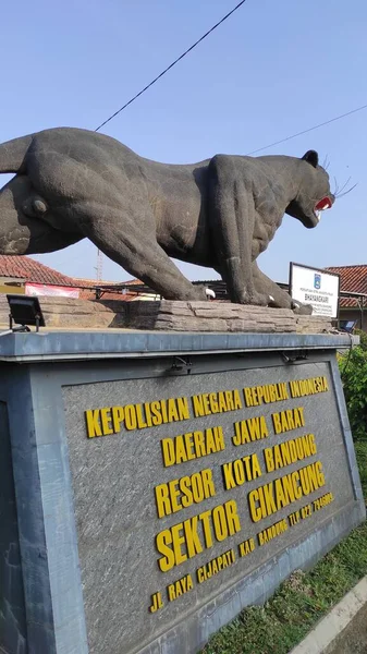Cikancung Indonésia Junho 2021 Foto Uma Estátua Tigre Delegacia Polícia — Fotografia de Stock