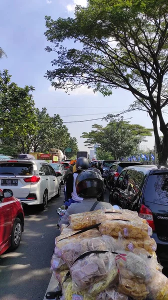 インドネシア バンドン2021年5月20日正午頃のバンドン市街地の渋滞写真 — ストック写真