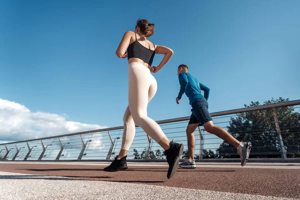 Conceito Treino Exercício Visão Baixo Ângulo Mulher Esportiva Adulta Motivada — Fotografia de Stock