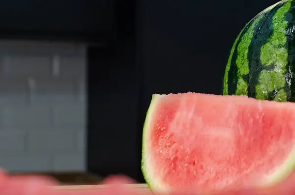 Eine Portion Frische Wassermelone Mit Wenig Samen Der Küche — Stockfoto