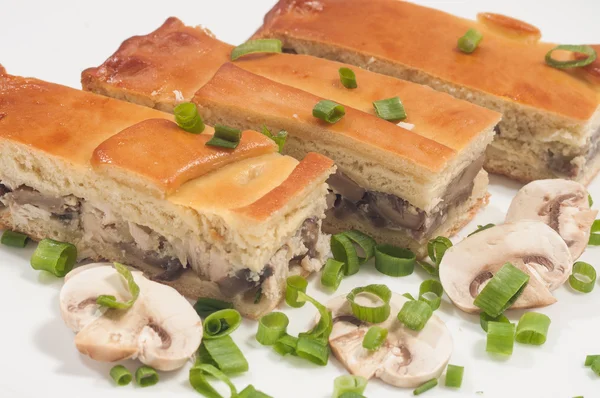 pasta tavuk ve mantar ile