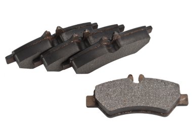 Fren balataları beyaz arka plan üzerinde izole