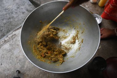 Küçük Yılankafa ya da Channa orientalis balığı. Geleneksel Asya balık köri yemeği. Hint mutfağı Bengali Balık Körisi. Asya yemeği ve yemeği. Lezzetli Hint balığı körisi. Hint yemeği..