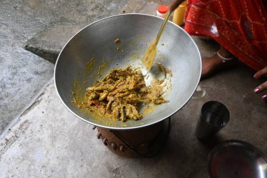 Küçük Yılankafa ya da Channa orientalis balığı. Geleneksel Asya balık köri yemeği. Hint mutfağı Bengali Balık Körisi. Asya yemeği ve yemeği. Lezzetli Hint balığı körisi. Hint yemeği..