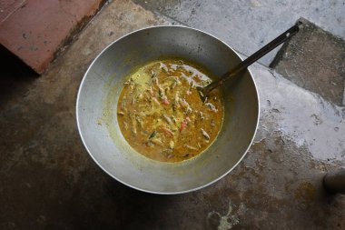 Küçük Yılankafa ya da Channa orientalis balığı. Geleneksel Asya balık köri yemeği. Hint mutfağı Bengali Balık Körisi. Asya yemeği ve yemeği. Lezzetli Hint balığı körisi. Hint yemeği..