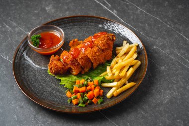 Cordon bleu tavuğu ya da şnitzel cordon bleu, peynirin etrafına sarılmış, daha sonra kızartılmış ve tavada kızartılmış bir et türüdür..