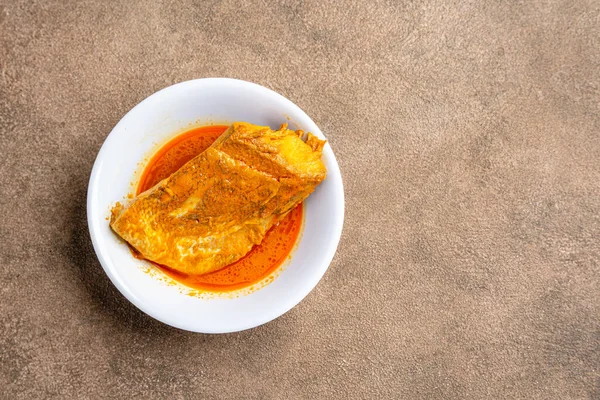 Padang, Batı Sumatera, Endonezya 'dan körili balık.