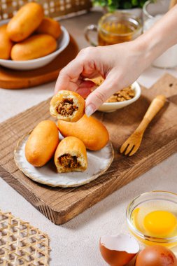 Luti Gendang, Endonezya 'da yumurta, un ve rendelenmiş balıklarla dolu özel bir adadır..