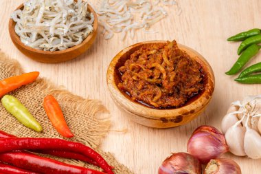 Sambal ikan teri ya da ançüez biberi Endonezya 'nın geleneksel mutfağıdır. Endonezya biber sosu. 