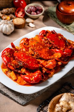 Yengeç soslu padang (Endonezya Kepiting Saus Padang). Acılı ve baharatlı Padang soslu yengeç..